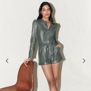 Alwyn romper